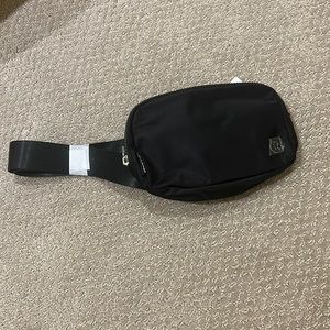 Lululemon Everywhere Belt Bag